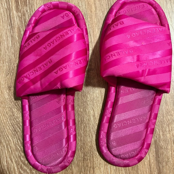 Pink Balenciaga Slides - Picture 4 of 5